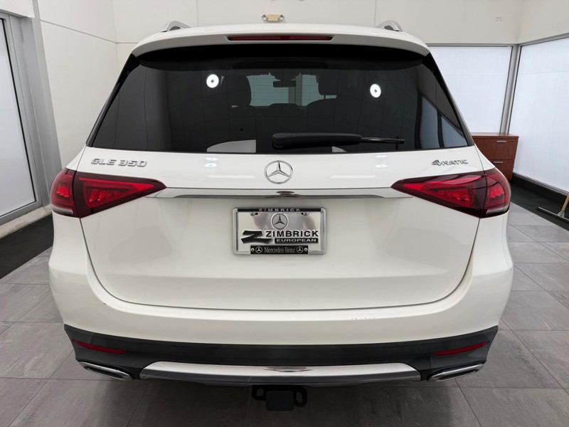 Mercedes-Benz GLE Vehicle Image 3