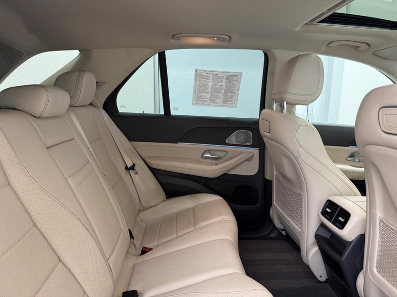 Mercedes-Benz GLE Vehicle Image 7