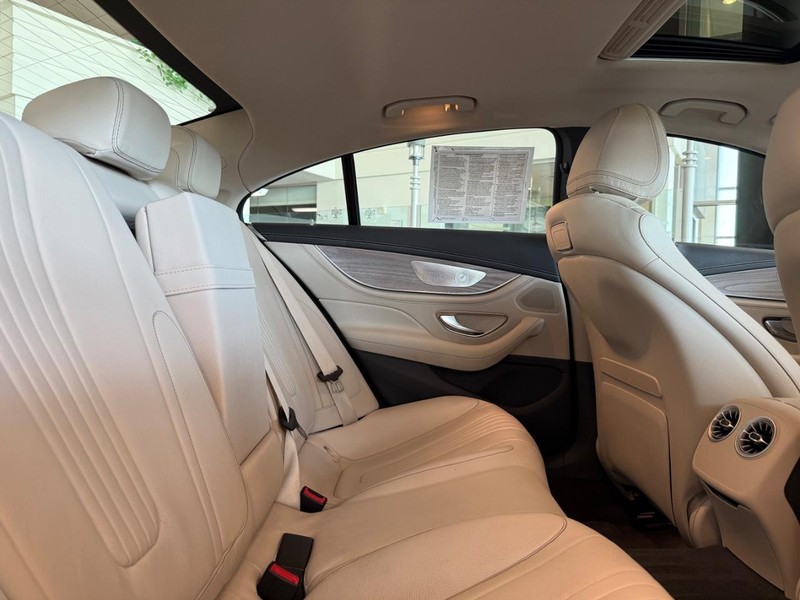 Mercedes-Benz CLS Vehicle Image 8