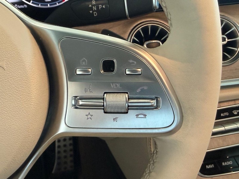Mercedes-Benz CLS Vehicle Image 15