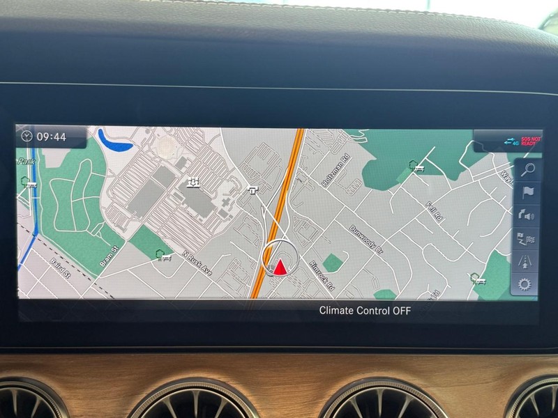 Mercedes-Benz CLS Vehicle Image 16