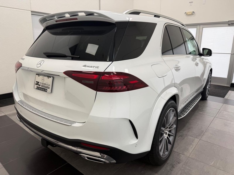 Mercedes-Benz GLE Vehicle Image 2