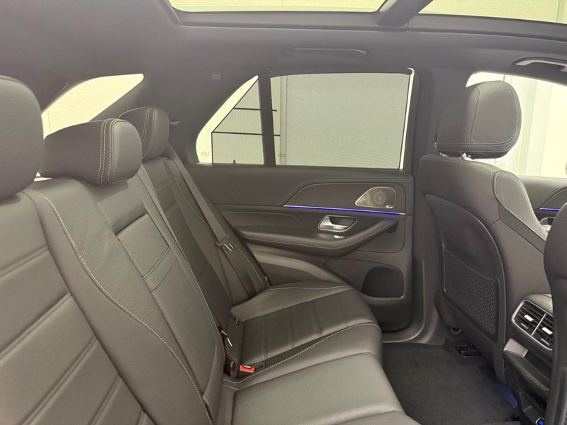 Mercedes-Benz GLE Vehicle Image 5