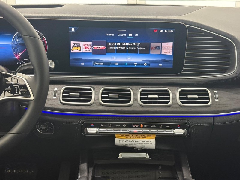 Mercedes-Benz GLE Vehicle Image 7