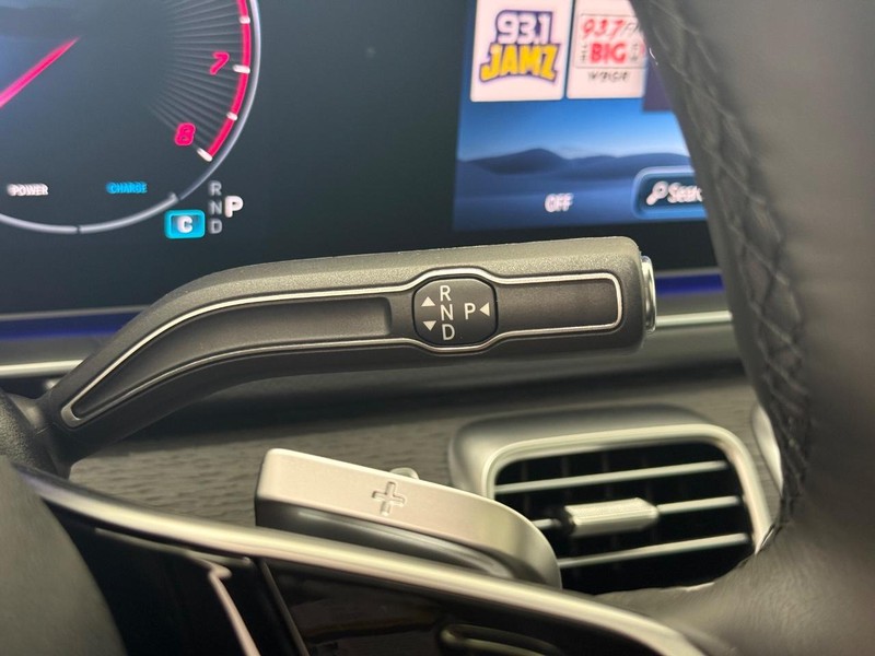 Mercedes-Benz GLE Vehicle Image 13