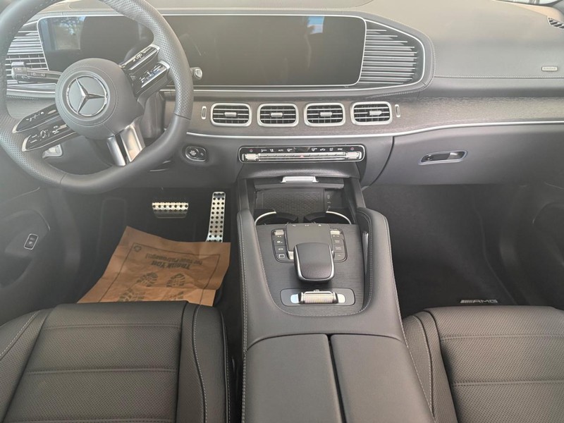 Mercedes-Benz GLS Vehicle Image 5