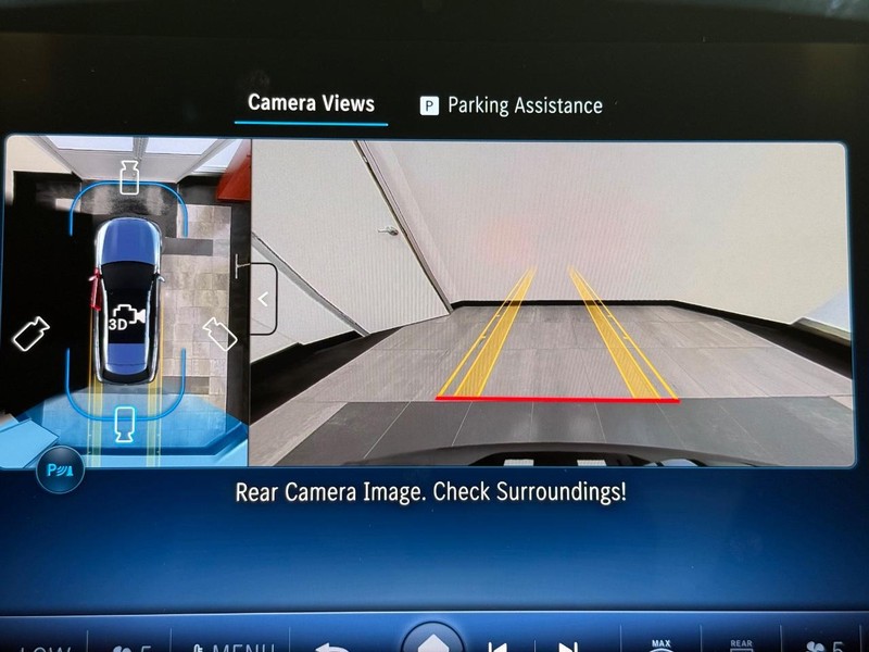 Mercedes-Benz E-Class Vehicle Image 13