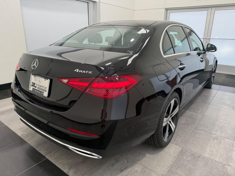 Mercedes-Benz C-Class Vehicle Image 2