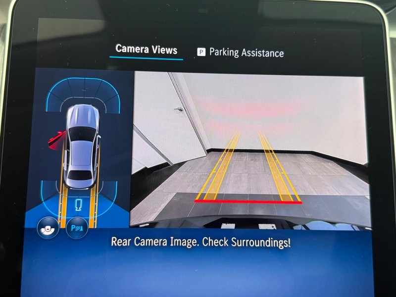 Mercedes-Benz C-Class Vehicle Image 14