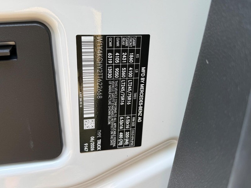 Mercedes-Benz Sprinter Van Vehicle Image 18
