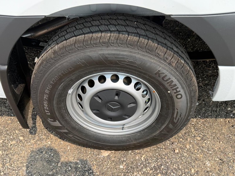 Mercedes-Benz Sprinter Van Vehicle Image 4