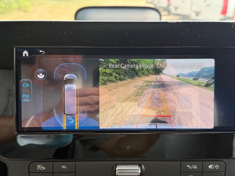 Mercedes-Benz Sprinter Van Vehicle Image 14