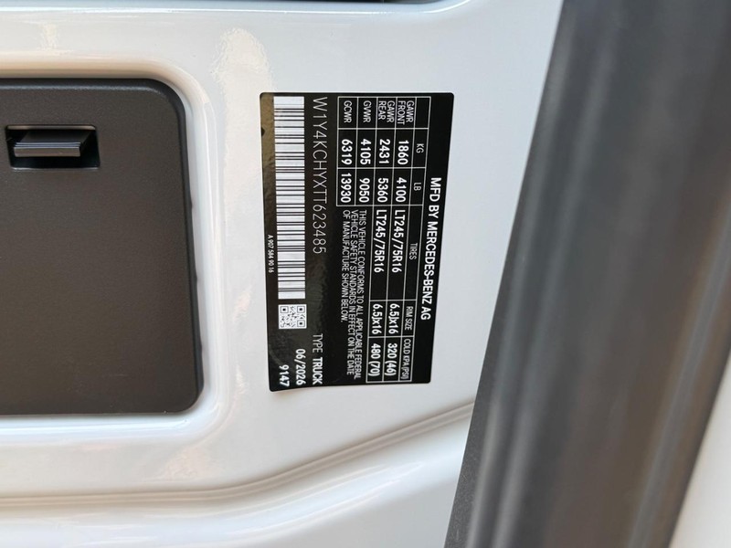 Mercedes-Benz Sprinter Van Vehicle Image 18