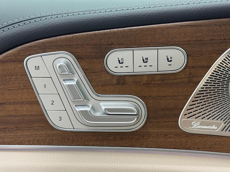 Mercedes-Benz GLE Vehicle Image 13
