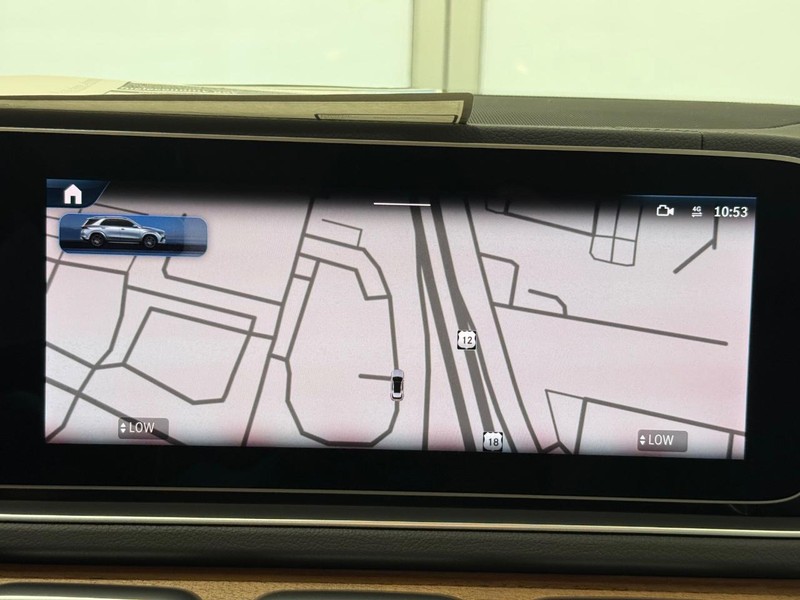 Mercedes-Benz GLE Vehicle Image 19