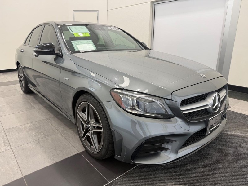 Mercedes-Benz C-Class Vehicle Image 2
