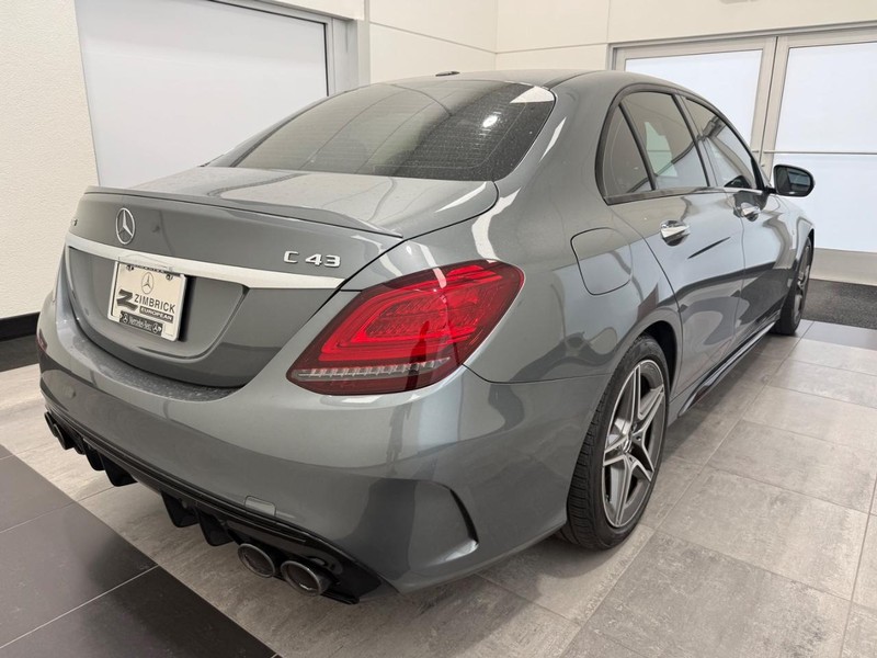 Mercedes-Benz C-Class Vehicle Image 3