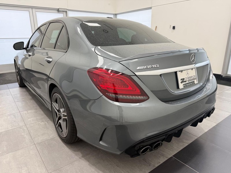 Mercedes-Benz C-Class Vehicle Image 5