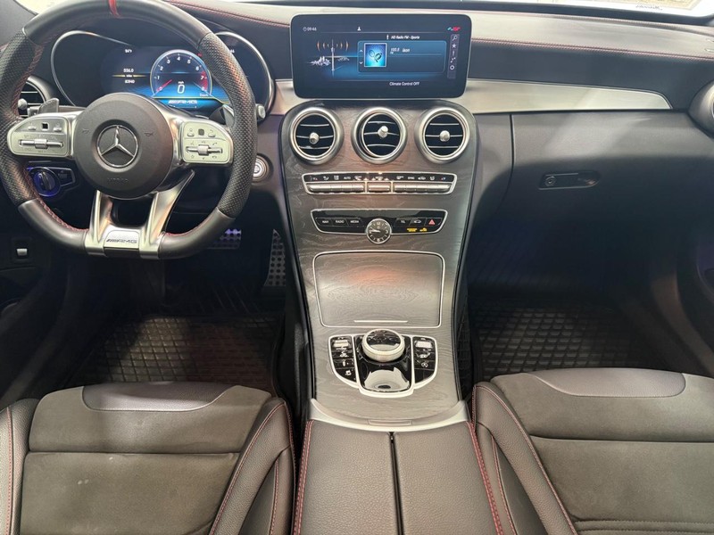 Mercedes-Benz C-Class Vehicle Image 10