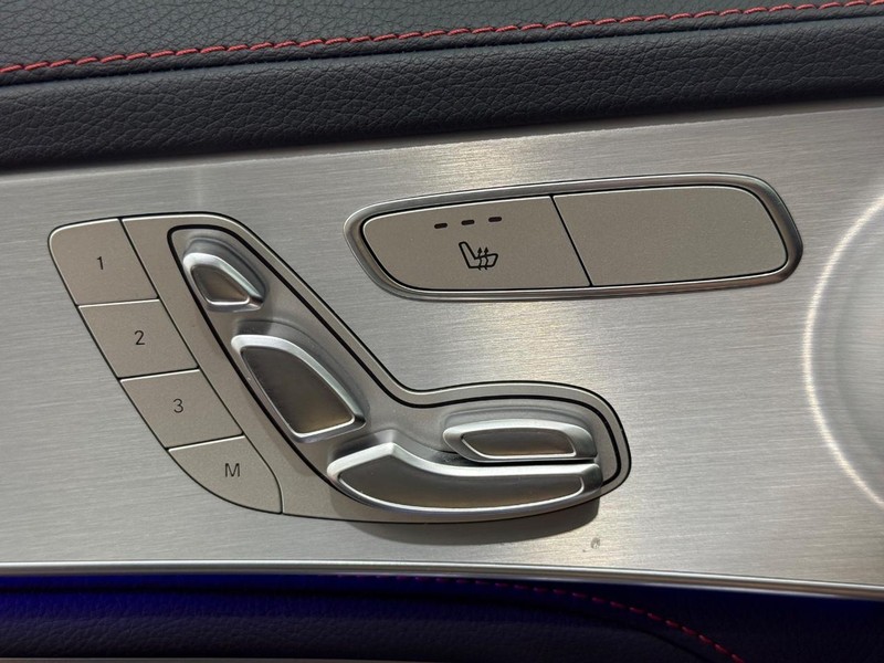 Mercedes-Benz C-Class Vehicle Image 14