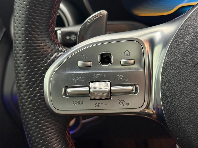 Mercedes-Benz C-Class Vehicle Image 15
