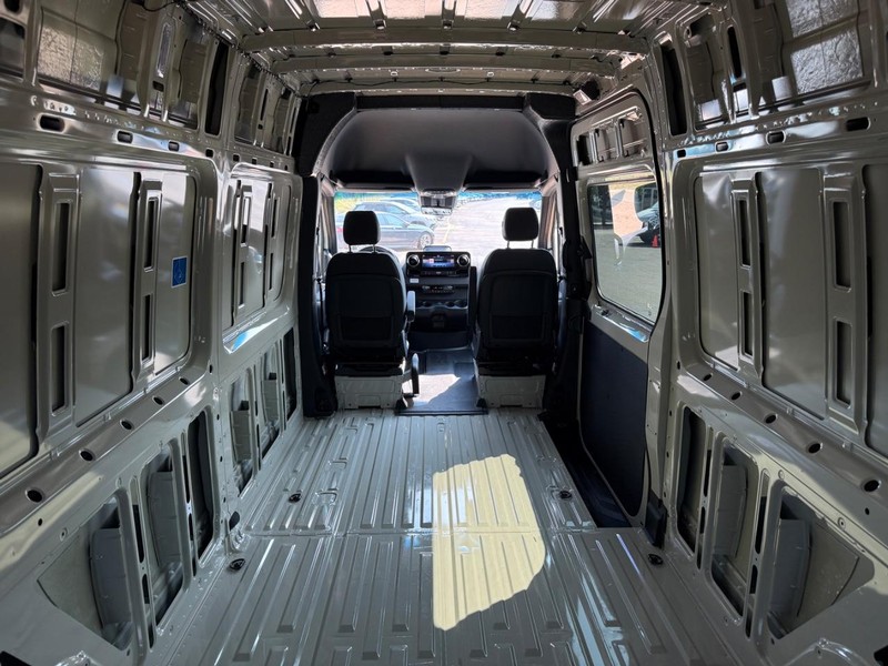 Mercedes-Benz Sprinter Van Vehicle Image 12