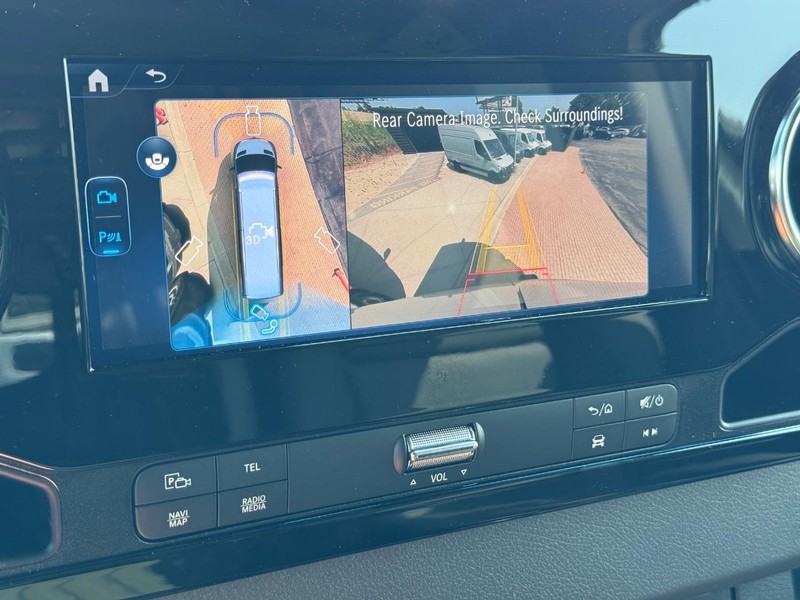 Mercedes-Benz Sprinter Van Vehicle Image 19