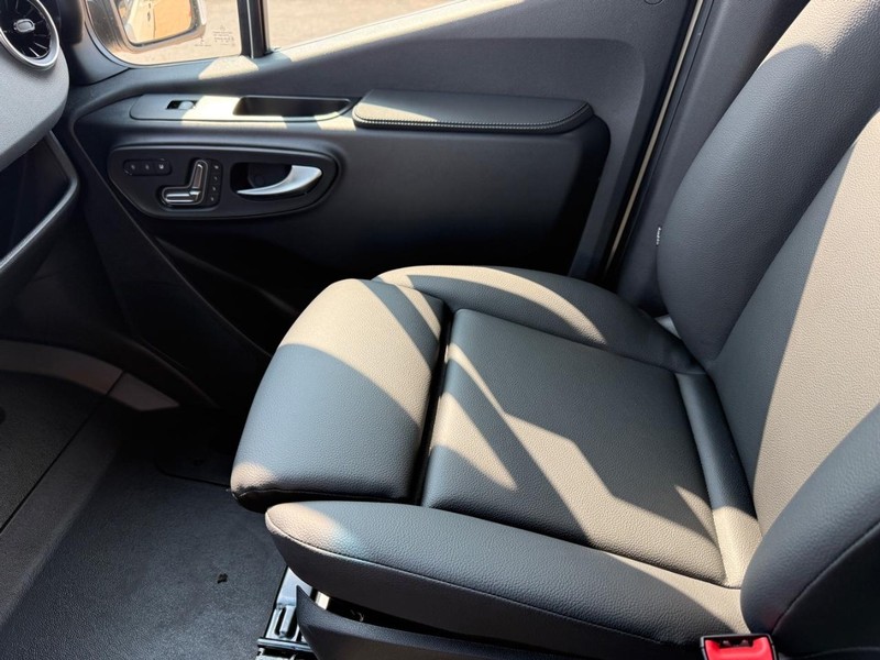 Mercedes-Benz Sprinter Van Vehicle Image 21