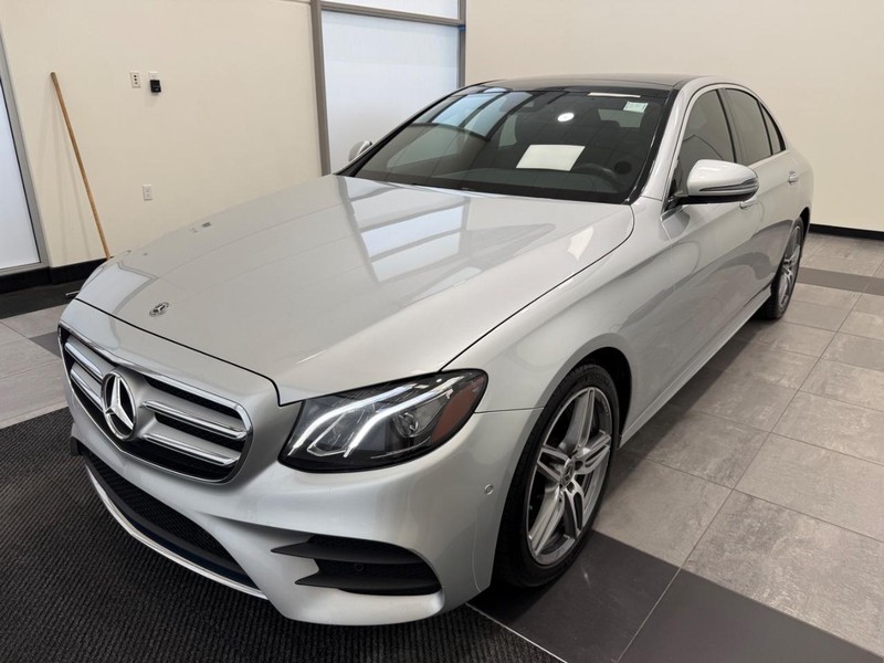 Mercedes-Benz E-Class Vehicle Image 6
