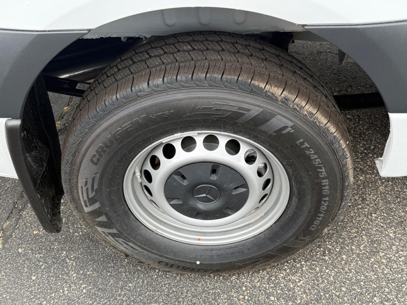 Mercedes-Benz Sprinter Van Vehicle Image 4