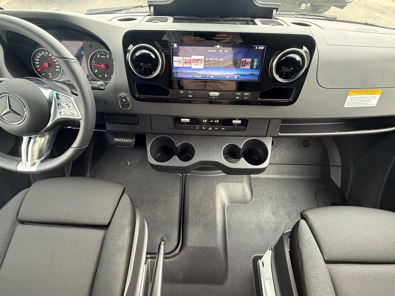 Mercedes-Benz Sprinter Van Vehicle Image 7