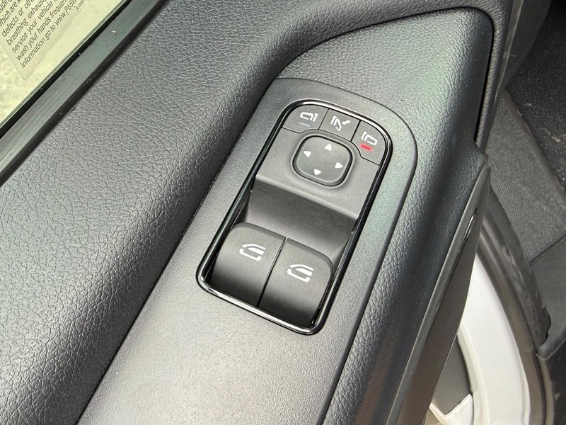 Mercedes-Benz Sprinter Van Vehicle Image 16