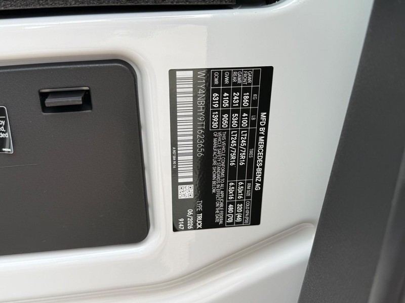 Mercedes-Benz Sprinter Van Vehicle Image 18