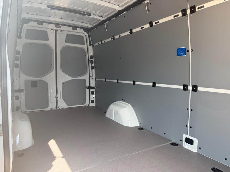 Mercedes-Benz Sprinter Van Vehicle Image 5