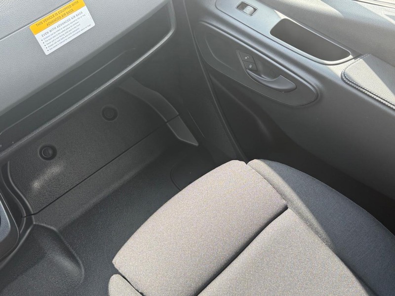 Mercedes-Benz Sprinter Van Vehicle Image 10