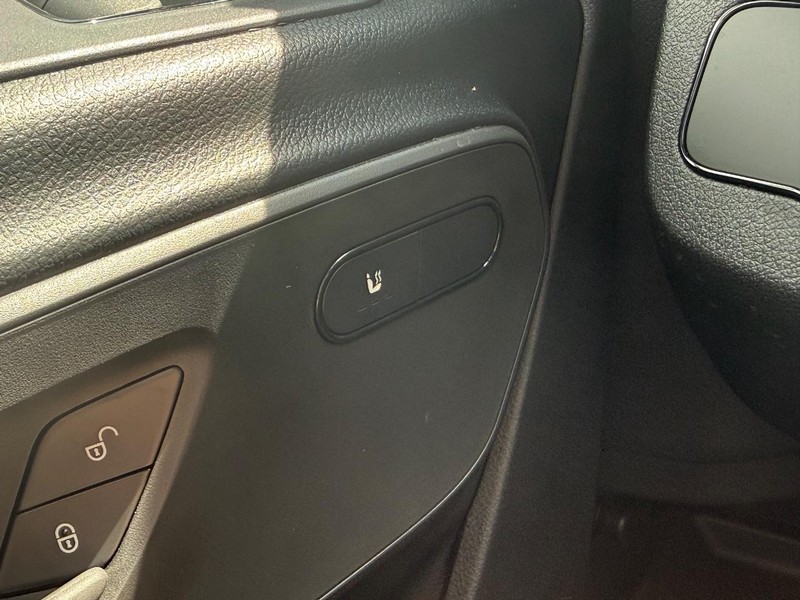 Mercedes-Benz Sprinter Van Vehicle Image 15