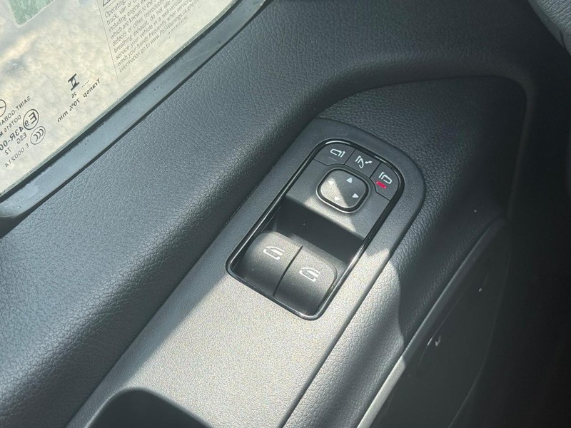 Mercedes-Benz Sprinter Van Vehicle Image 16