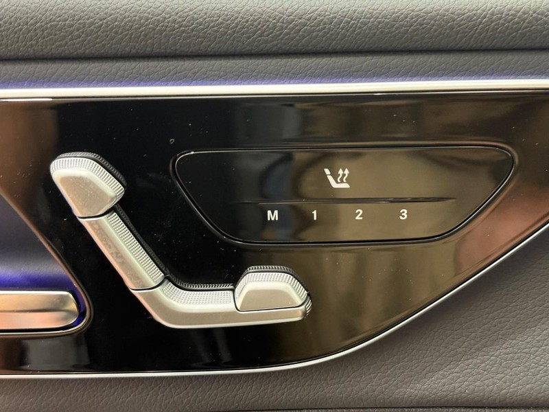 Mercedes-Benz GLC Vehicle Image 9
