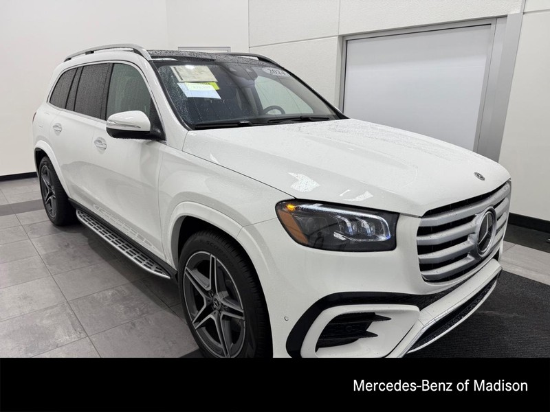 Mercedes-Benz GLS Vehicle Full-screen Gallery Image 01
