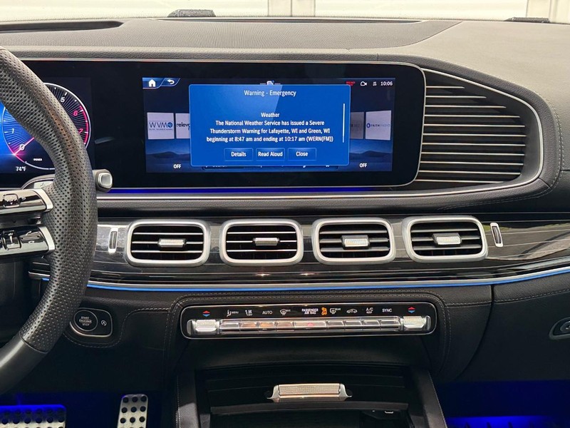 Mercedes-Benz GLS Vehicle Full-screen Gallery Image 10