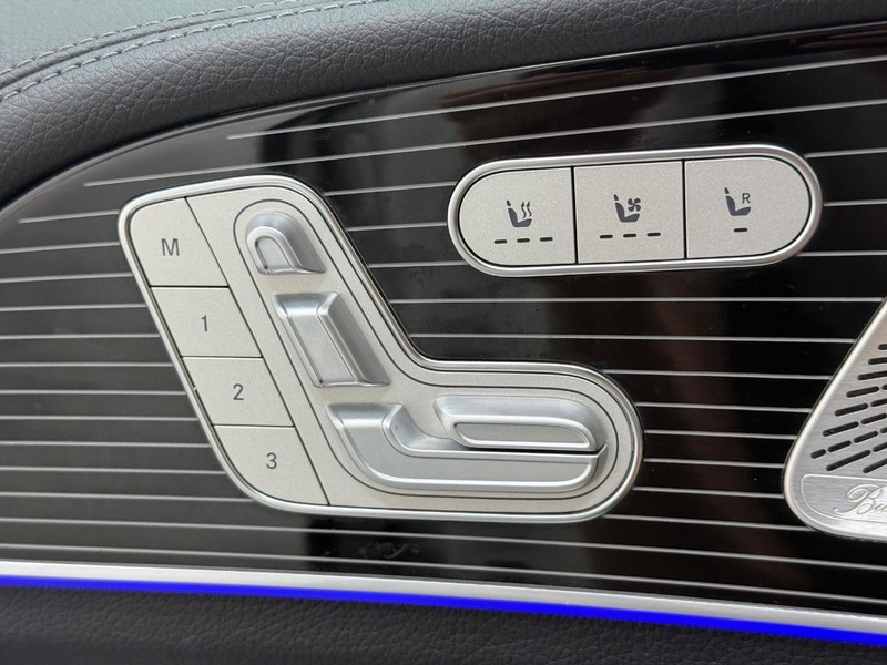 Mercedes-Benz GLS Vehicle Full-screen Gallery Image 13