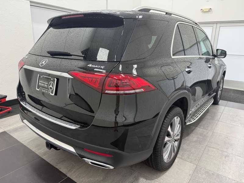 Mercedes-Benz GLE Vehicle Image 2