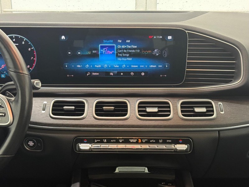Mercedes-Benz GLE Vehicle Image 10