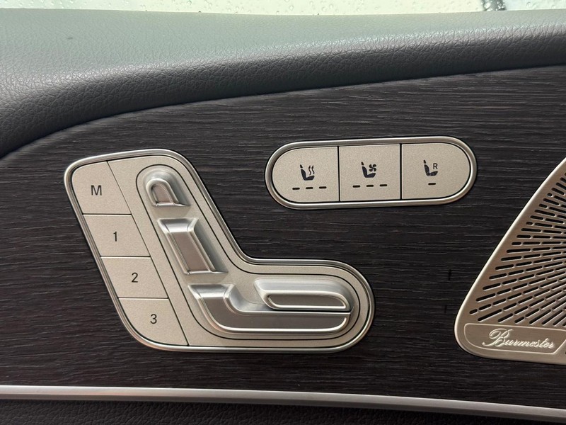 Mercedes-Benz GLE Vehicle Image 13