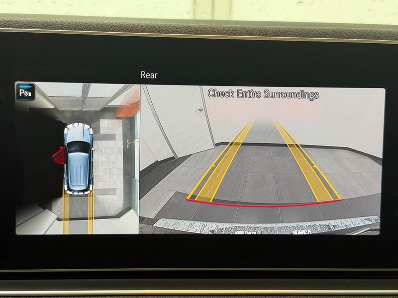 Mercedes-Benz GLE Vehicle Image 18