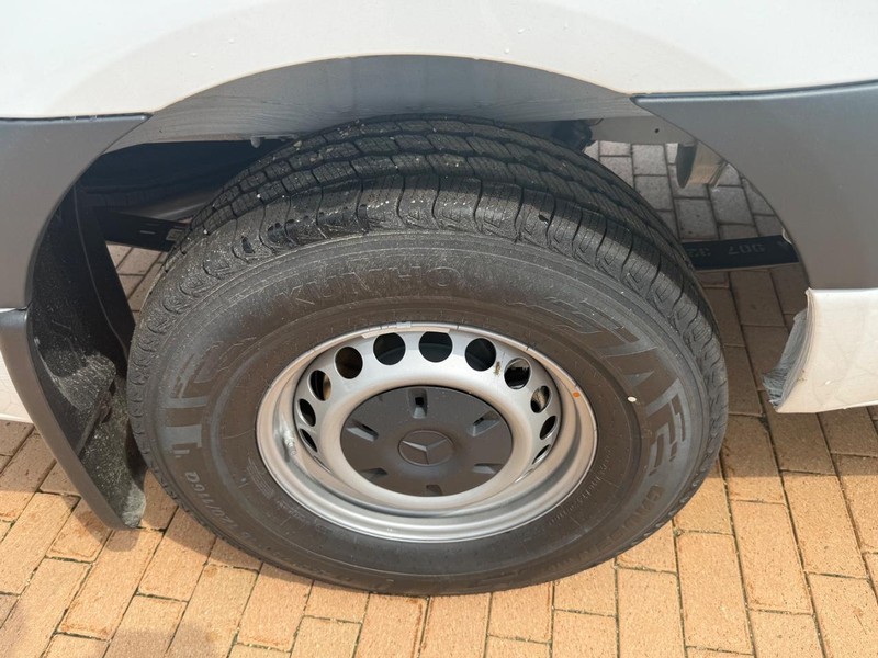 Mercedes-Benz Sprinter Van Vehicle Image 4