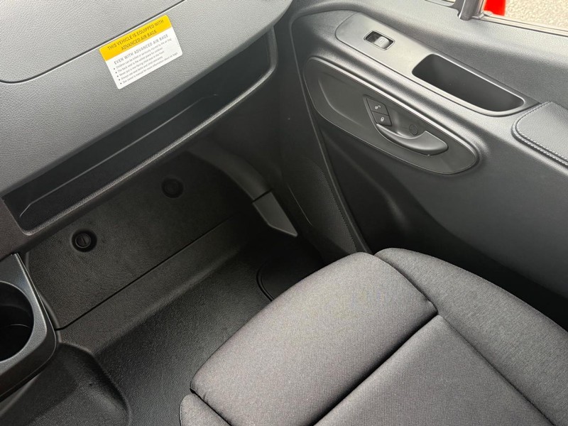 Mercedes-Benz Sprinter Van Vehicle Image 10