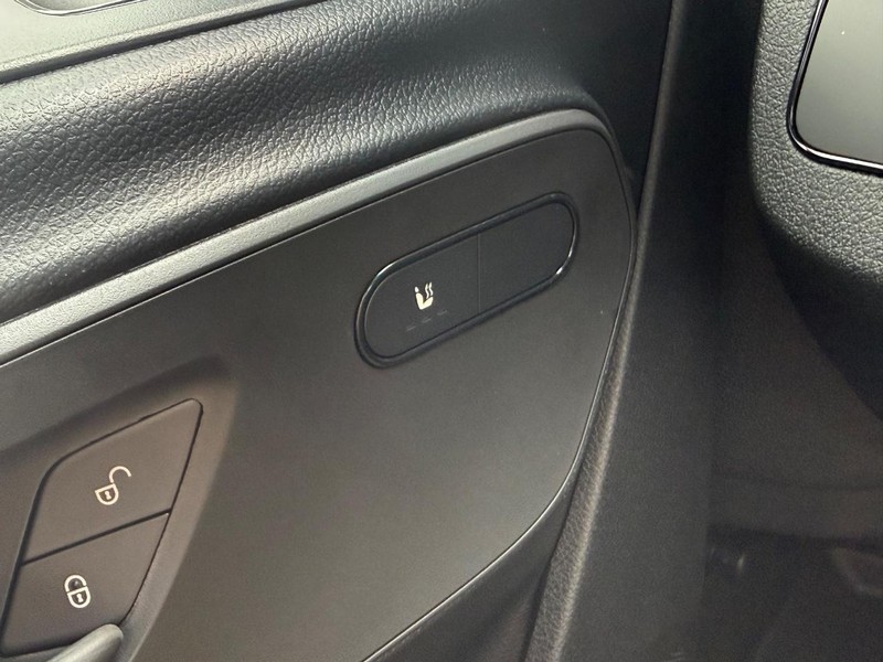 Mercedes-Benz Sprinter Van Vehicle Image 15