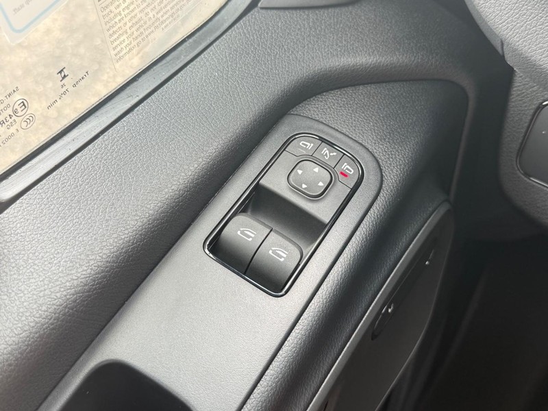 Mercedes-Benz Sprinter Van Vehicle Image 16