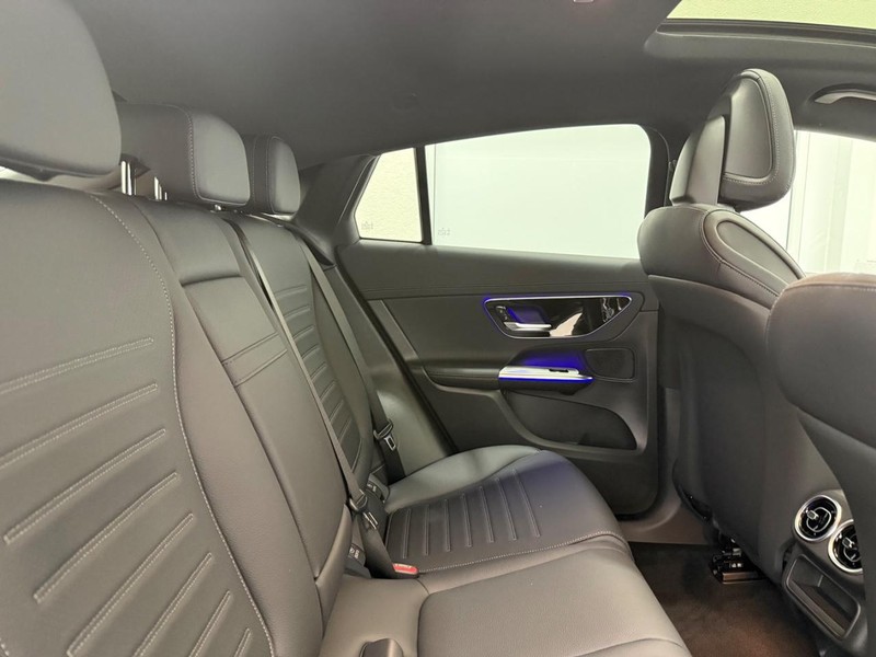 Mercedes-Benz GLC Vehicle Image 5